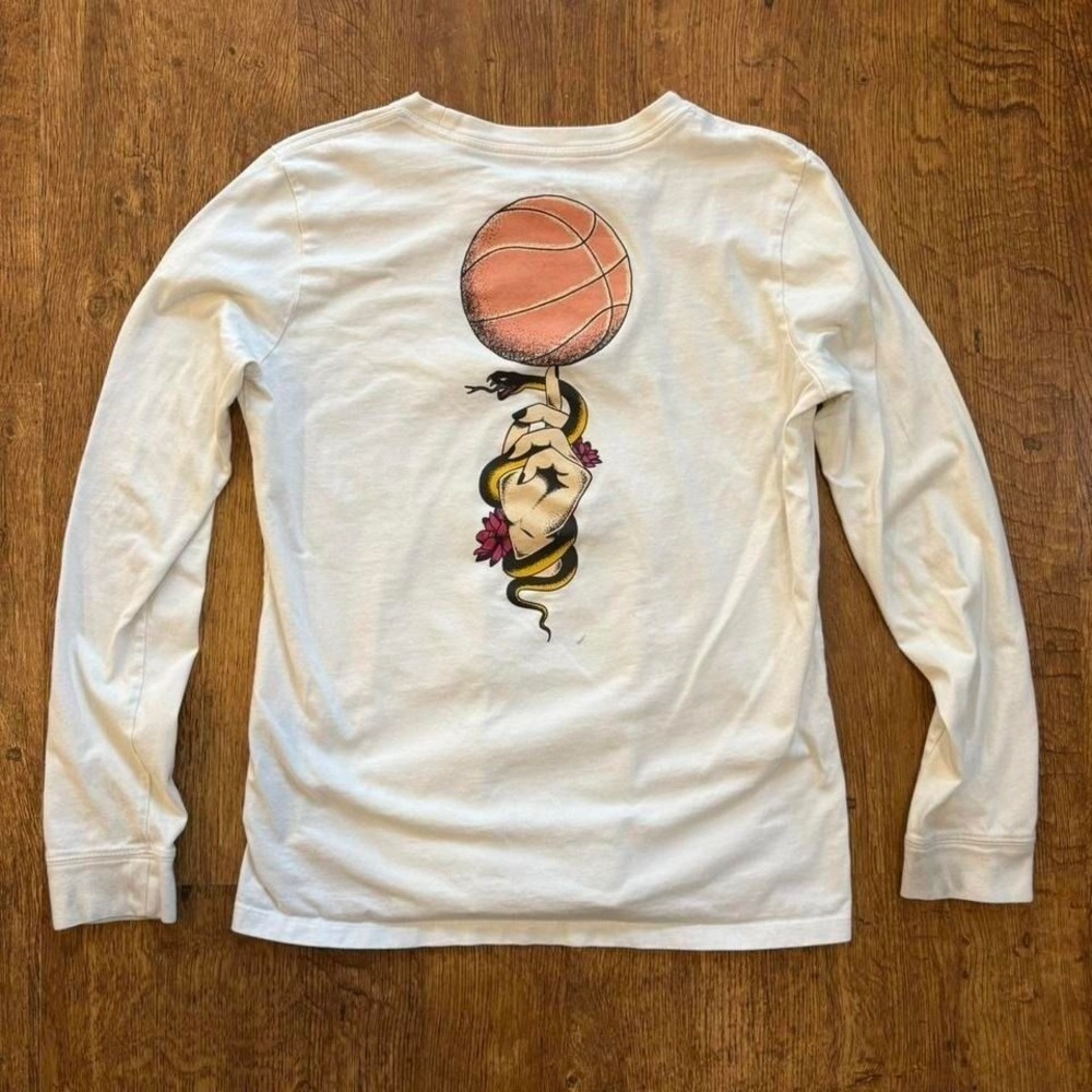 84. faded white Nike Fly women's can't be defeated long sleeve